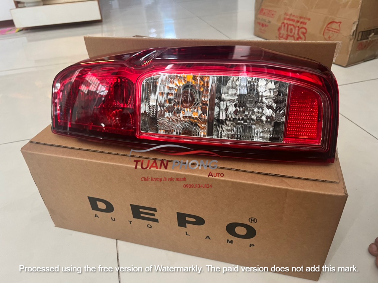 Đèn Lái Sau NISSAN NAVARA 08 13